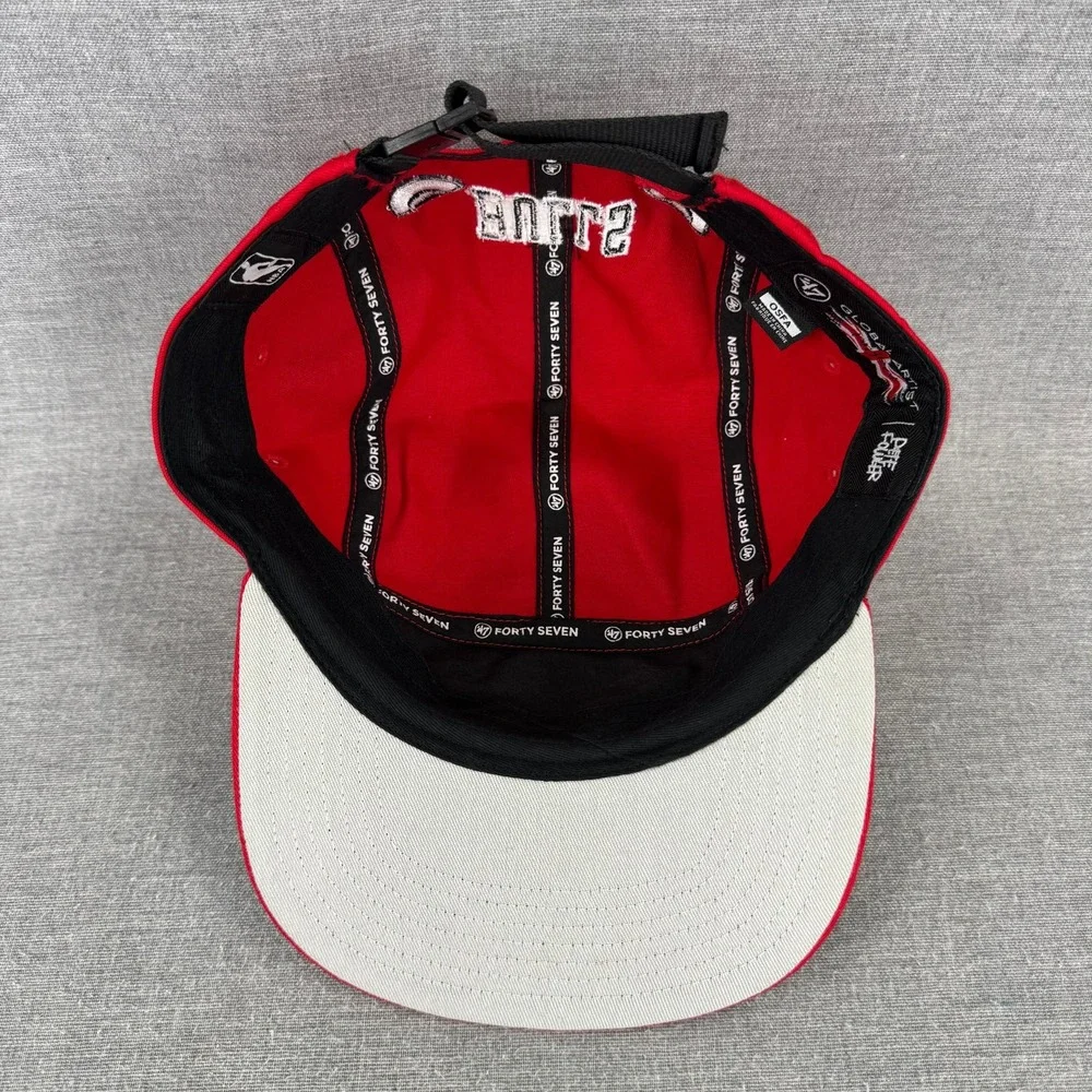 Chicago Bulls 5-Panel Hat Red '47 Strapback Global Artist Project Pete Fowler